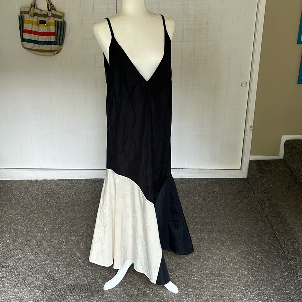 🦢Brogger embossed nylon spaghetti strap maxi dress black ivory floral print MED